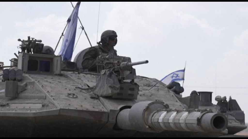 i-tank-israeliani-mobilitati-vicino-al-confine-con-gaza